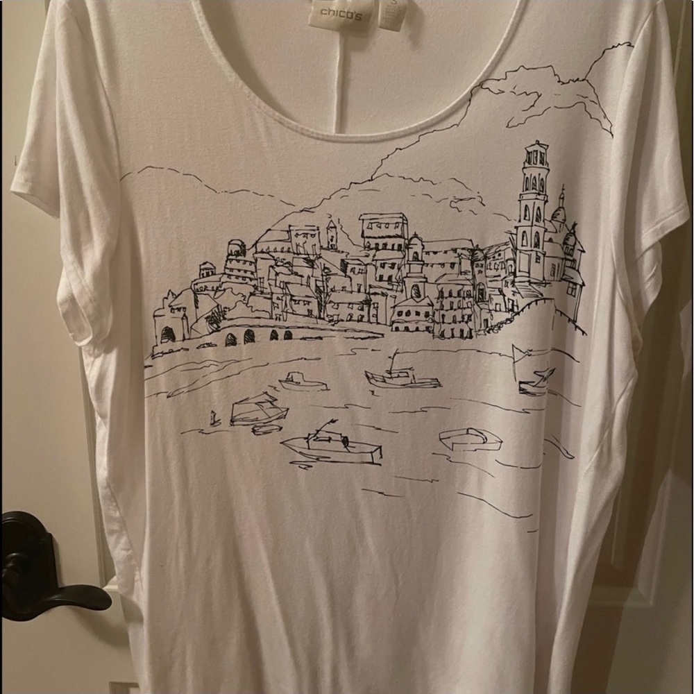 Chico’s White Tee Design Chico’s Size 3 - XL